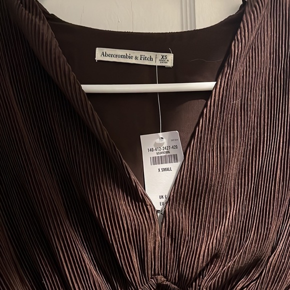 Abercrombie Brown Top XS NWT - Picture 5 of 6